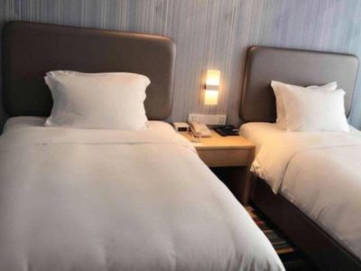 Holiday Inn Express Chengdu Tianhe Exterior foto