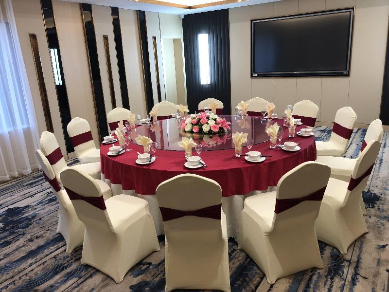 Holiday Inn Express Chengdu Tianhe Exterior foto