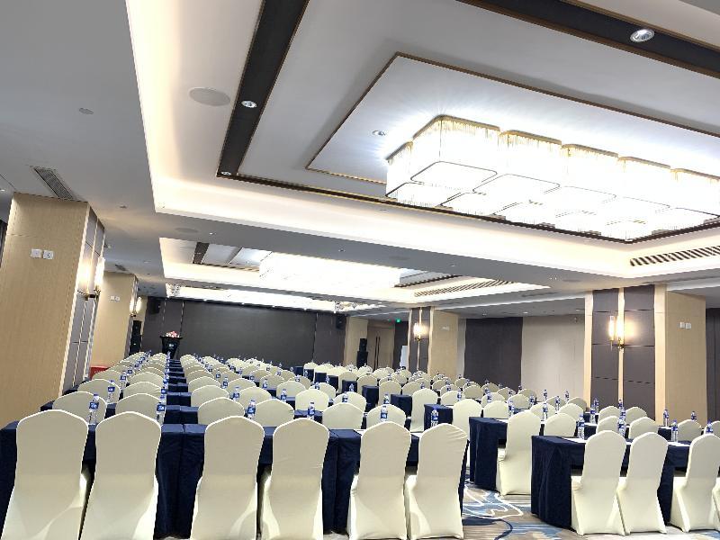 Holiday Inn Express Chengdu Tianhe Exterior foto